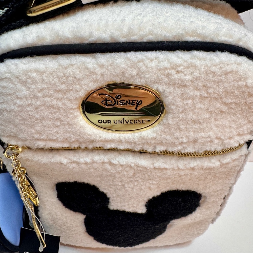 NWT Our Universe Disney Mickey Mouse Ski Sherpa Convertible Crossbody Bag. - Picture 3 of 16